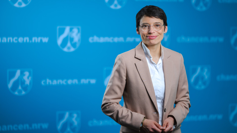 Josefine Paul Ministerin für Kinder, Jugend, Familie, Gleichstellung, Flucht und Integration des Landes Nordrhein-Westfalen.