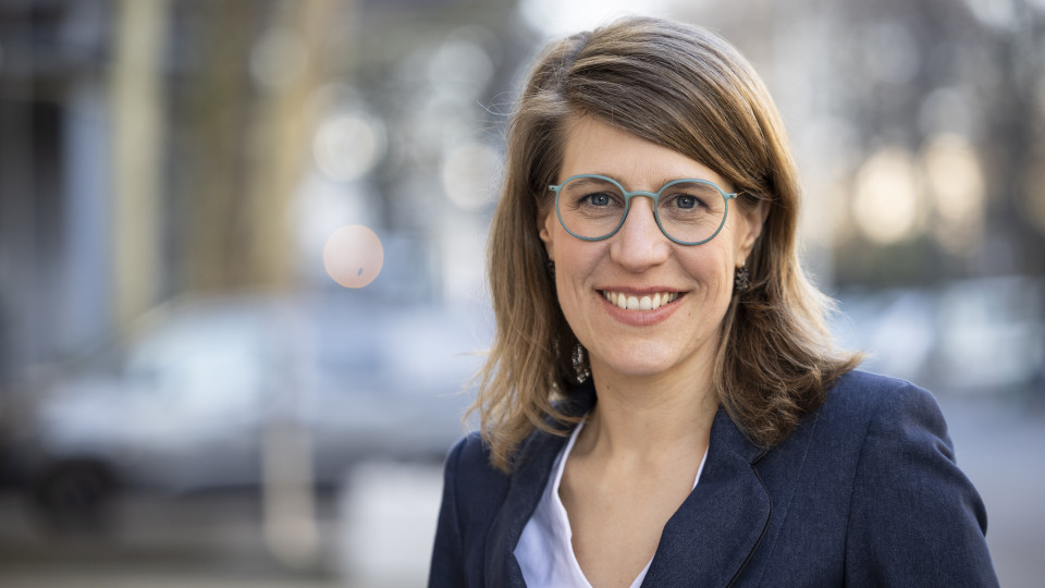 Ministerin Verena Schäffer Porträt Foto