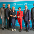 Unterzeichnung Eckpunktepapier KiBiz Ministerin Josefine Paul und Träger